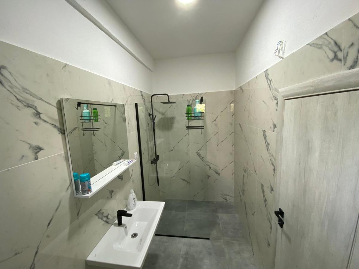 Olive Apartment Podgorica Buitenkant foto