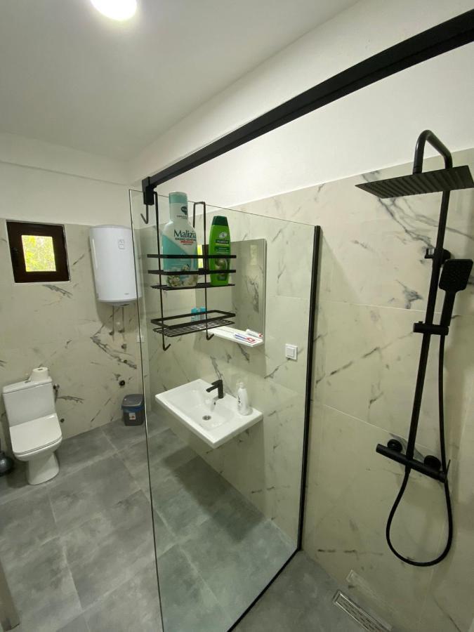 Olive Apartment Podgorica Buitenkant foto