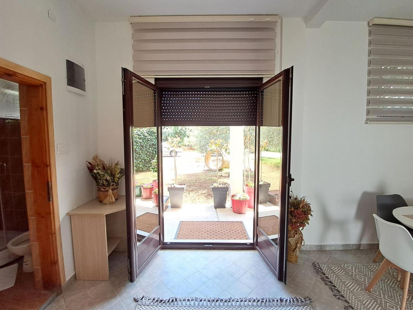 Olive Apartment Podgorica Buitenkant foto